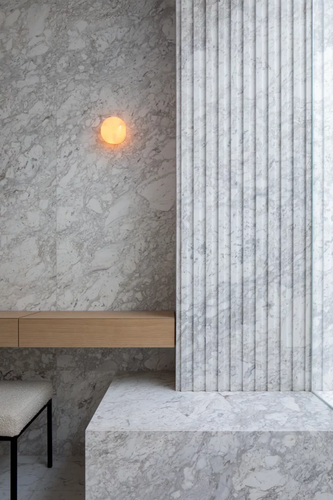 Mid-Century Residence Ave Duchastel by Atelier Chardonnat + Salem Architecture