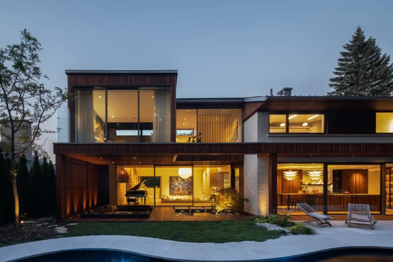 Mid-Century Residence Ave Duchastel by Atelier Chardonnat + Salem Architecture