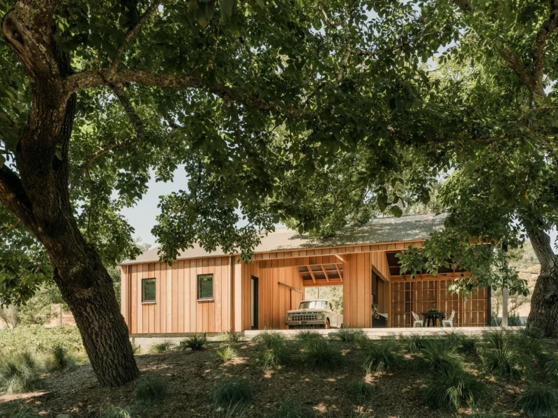 MDa Redefines Wine Country Living With This Idyllic Barn Retreat
