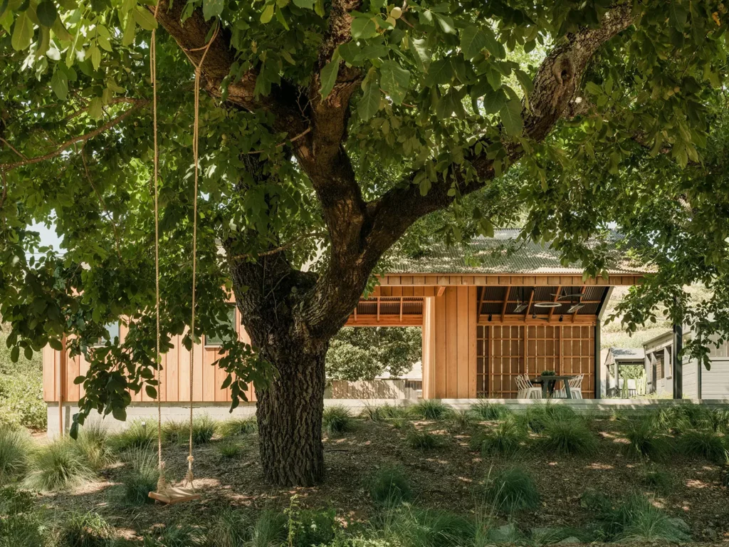 MDa Redefines Wine Country Living With This Idyllic Barn Retreat