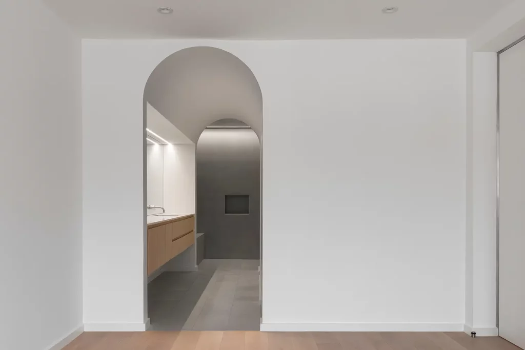 South Hill House - Renovation, restoration, and addition to an older brick home