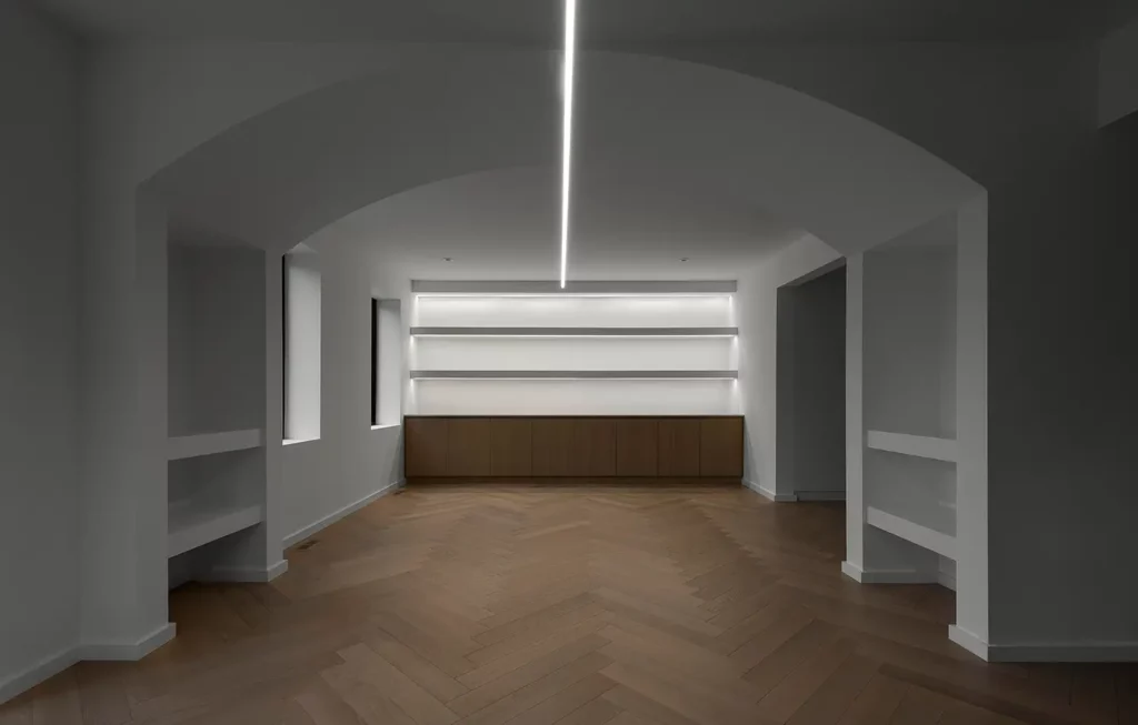 South Hill House - Renovation, restoration, and addition to an older brick home