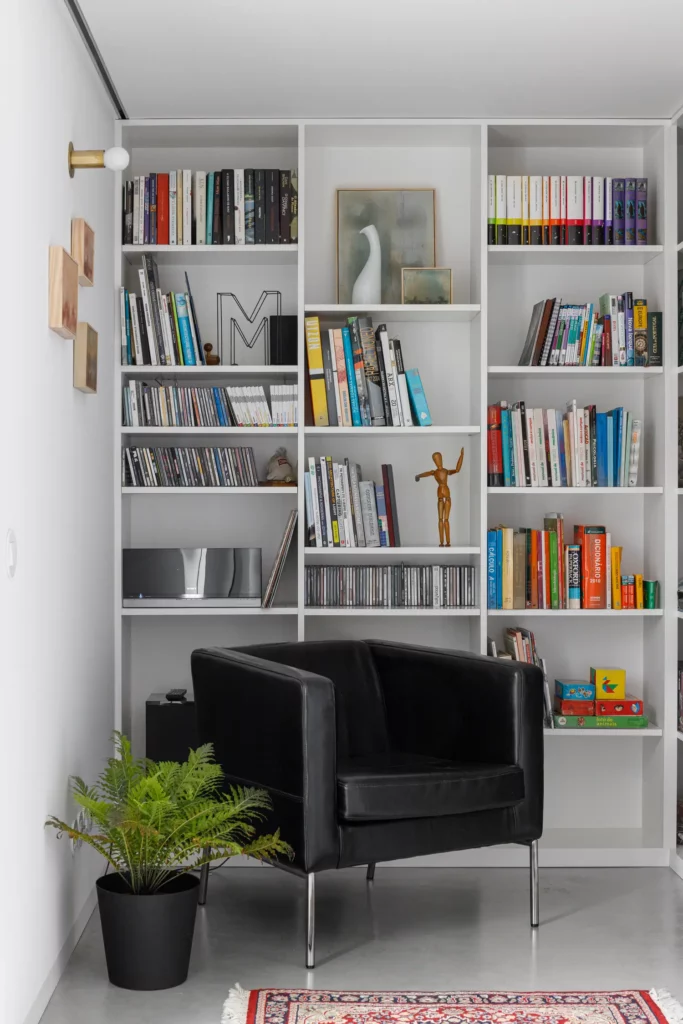 House in Sta Joana by NU.MA